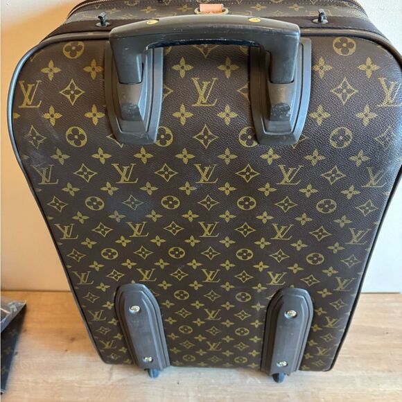 Authentic Louis Vuitton pegase 55 monogram suitcase carry on - Picture 6 of 9